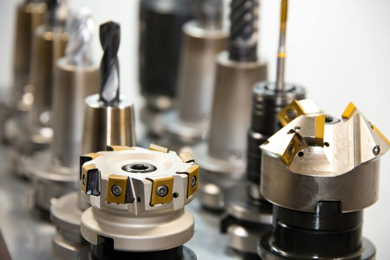 Tornillo ISO 4017 (DIN 933): medidas, materiales y usos